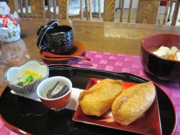 今週のランチメニュー　おいなりさんetc